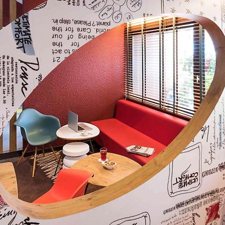 Ibis Montbeliard Hotell Exteriör bild