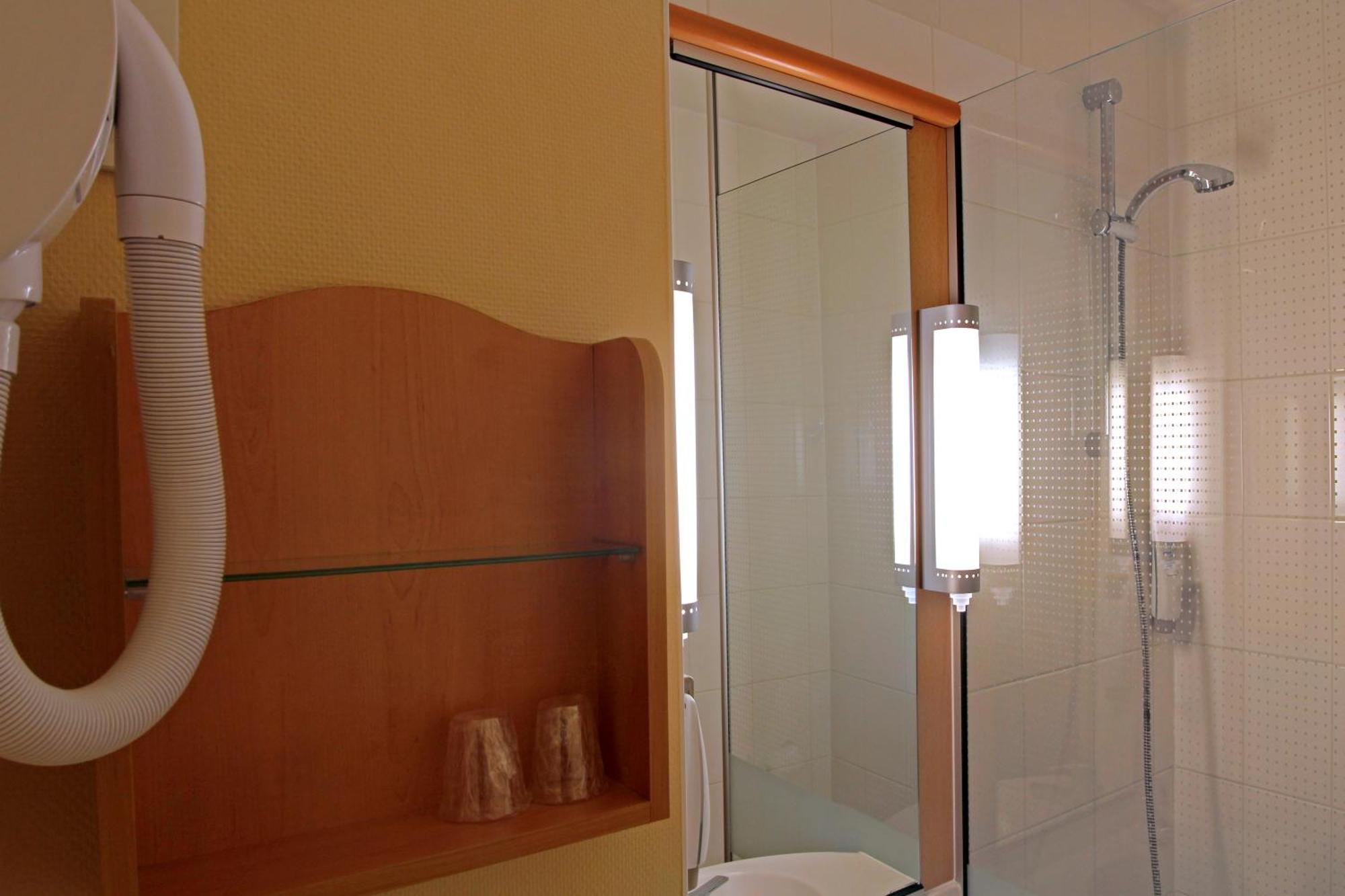 Ibis Montbeliard Hotell Rum bild