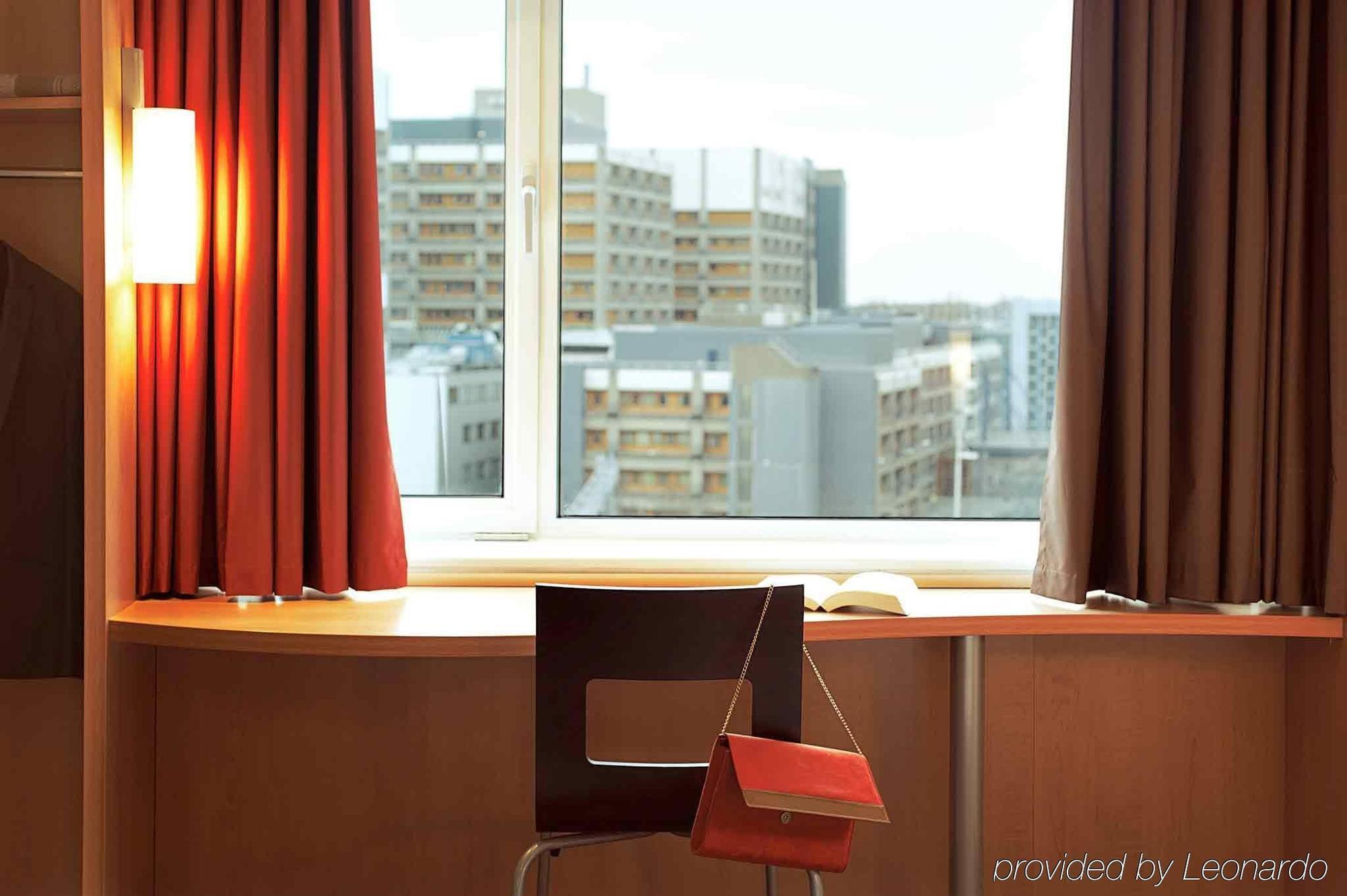 Ibis Montbeliard Hotell Exteriör bild