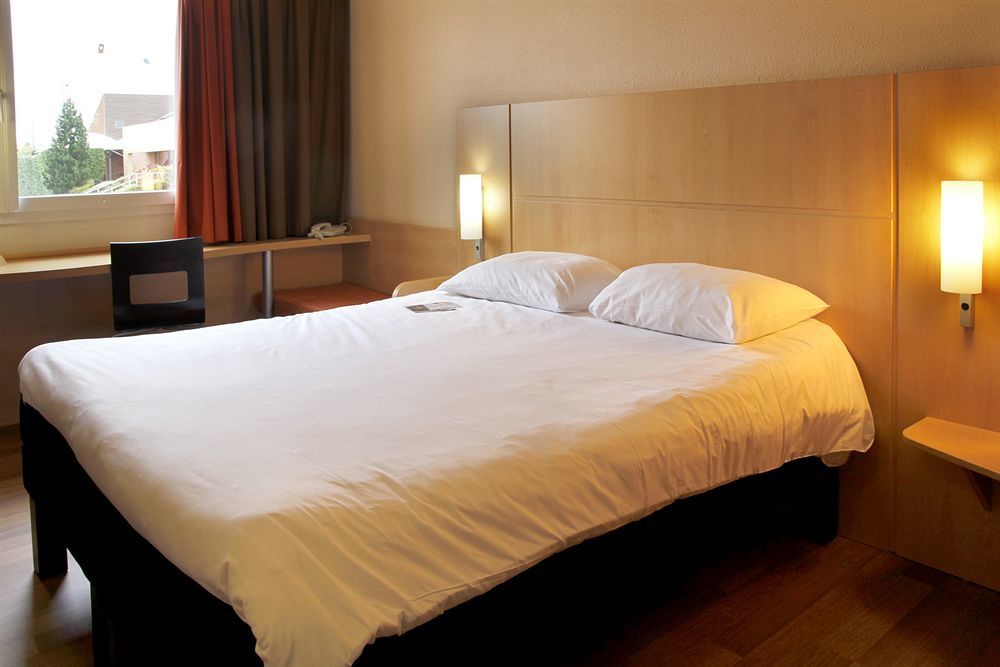 Ibis Montbeliard Hotell Exteriör bild