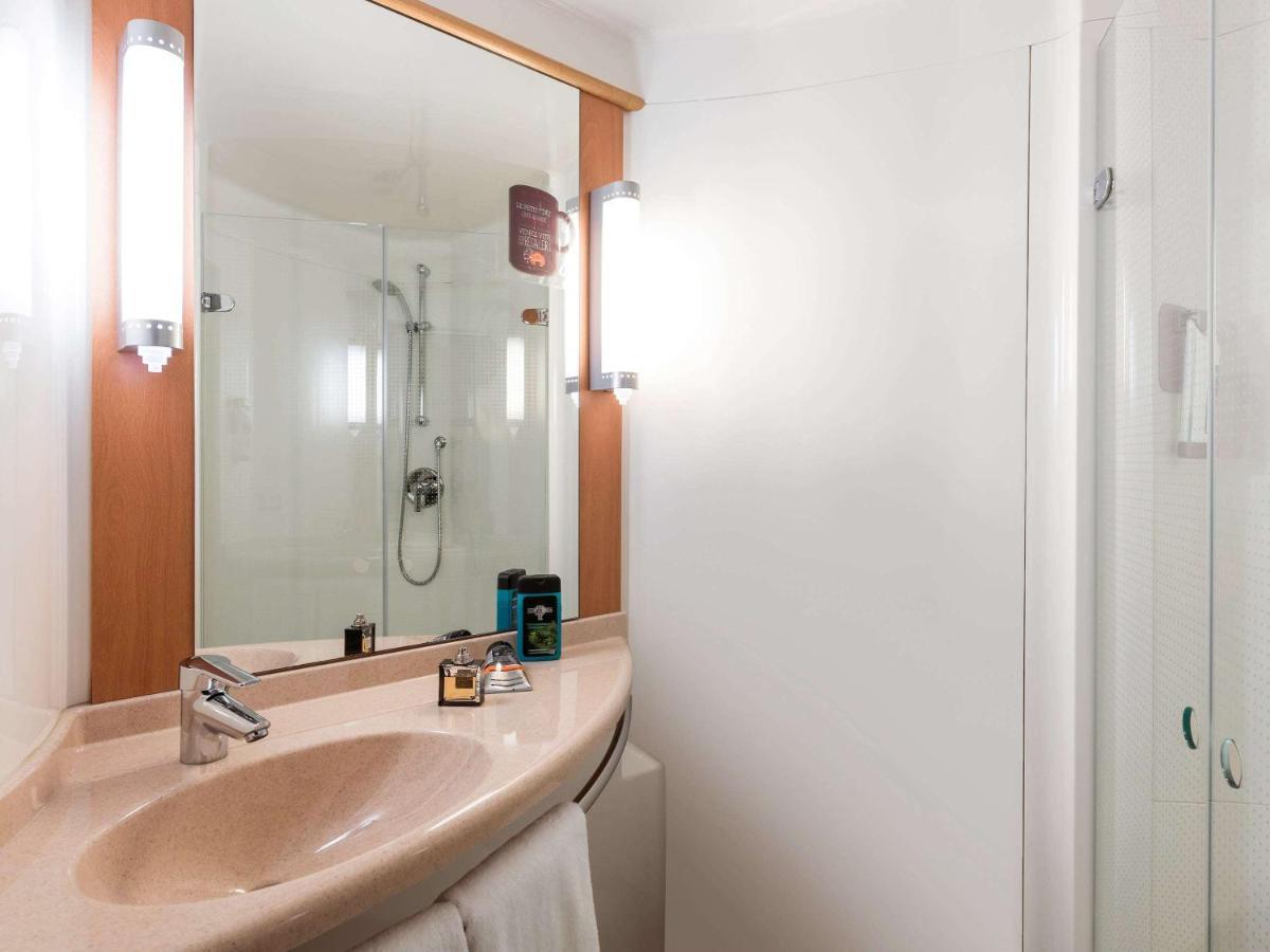 Ibis Montbeliard Hotell Exteriör bild
